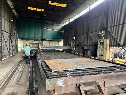 CNC plasma cutting machine