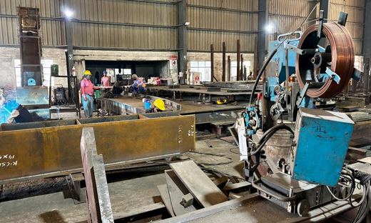 Submerged arc welding machine