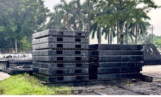 Fabricated members — stacking area